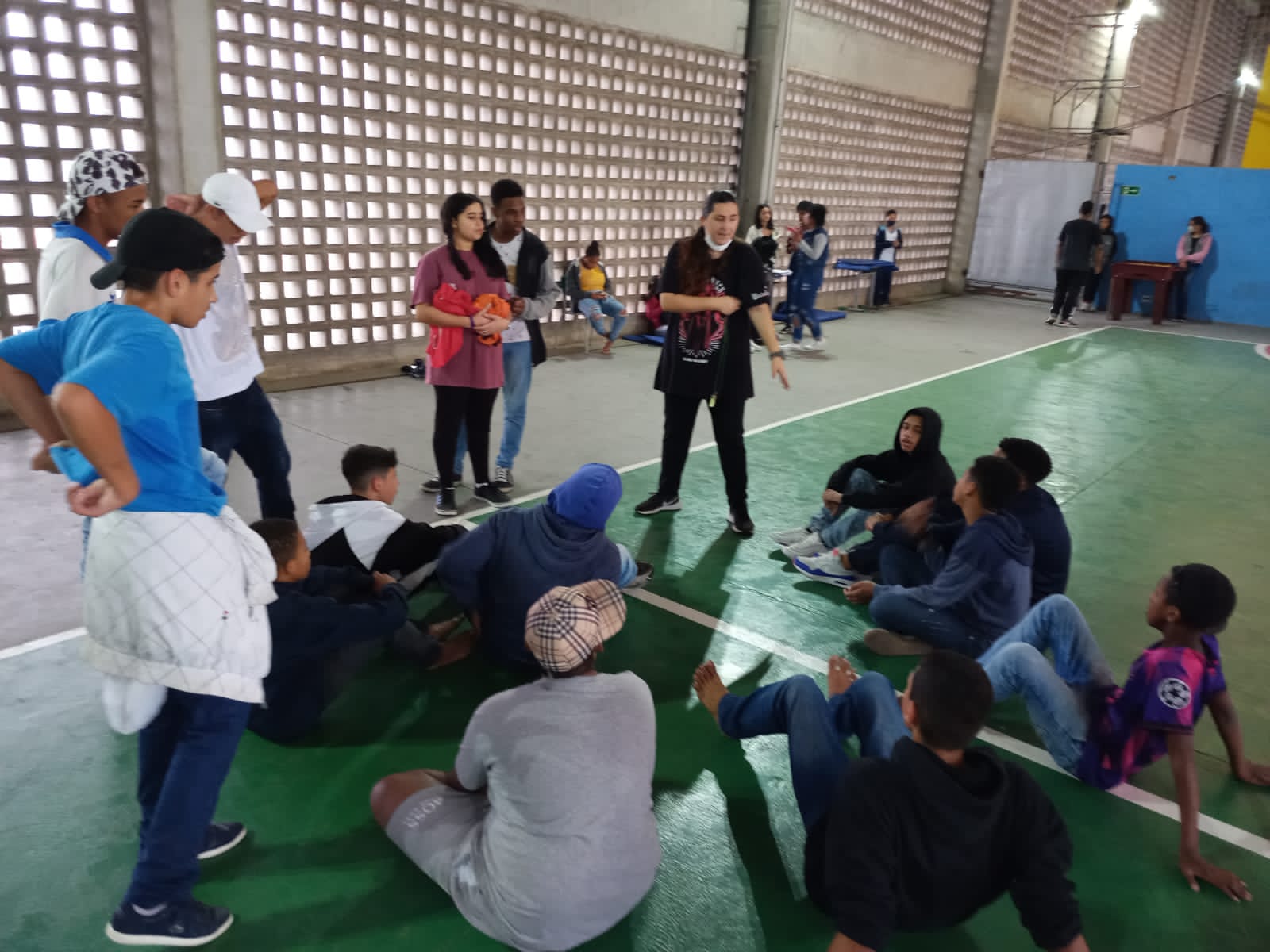 A generic square placeholder image with rounded corners in a figure.