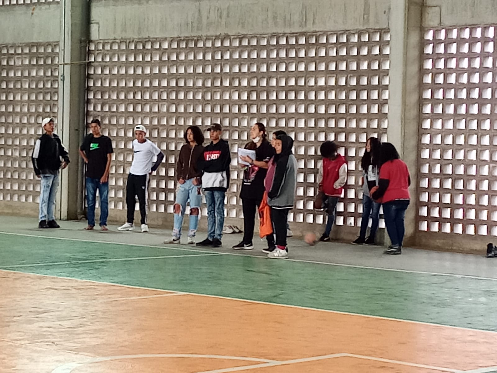 A generic square placeholder image with rounded corners in a figure.