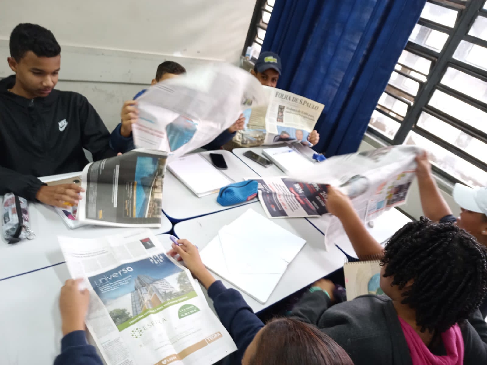 A generic square placeholder image with rounded corners in a figure.